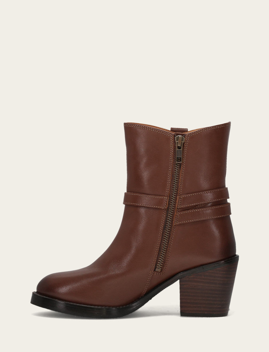Women's Walnut Rylee Belted Inside Zip Boot