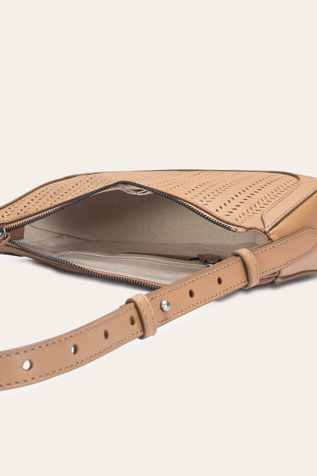 Stella Baguette in Beige