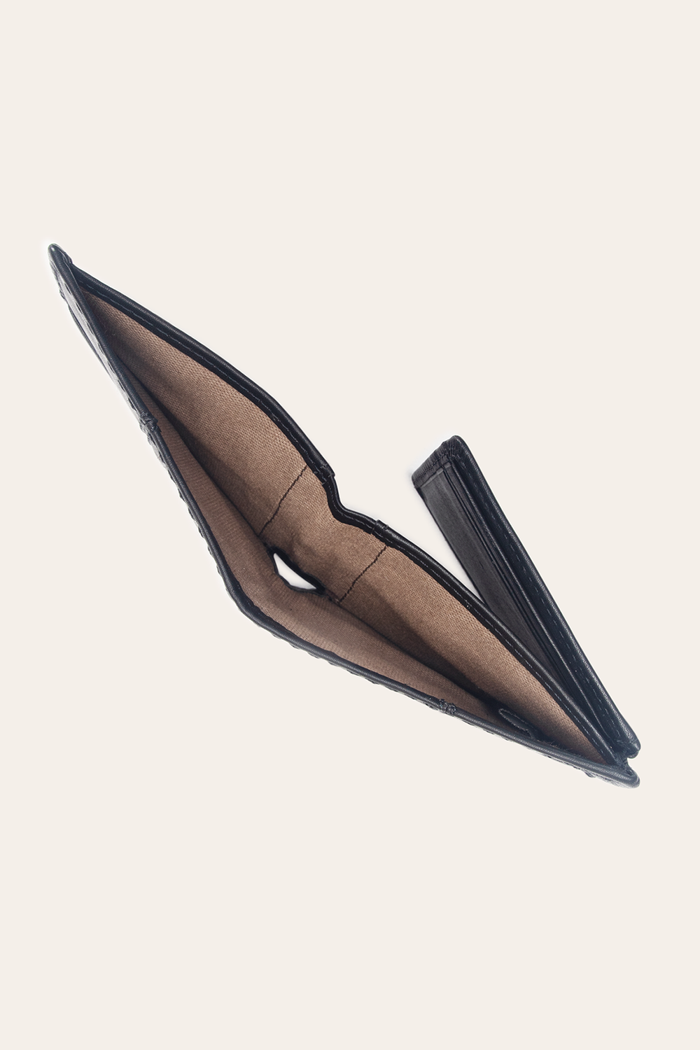 Nash Black Bifold With Foldout Cc