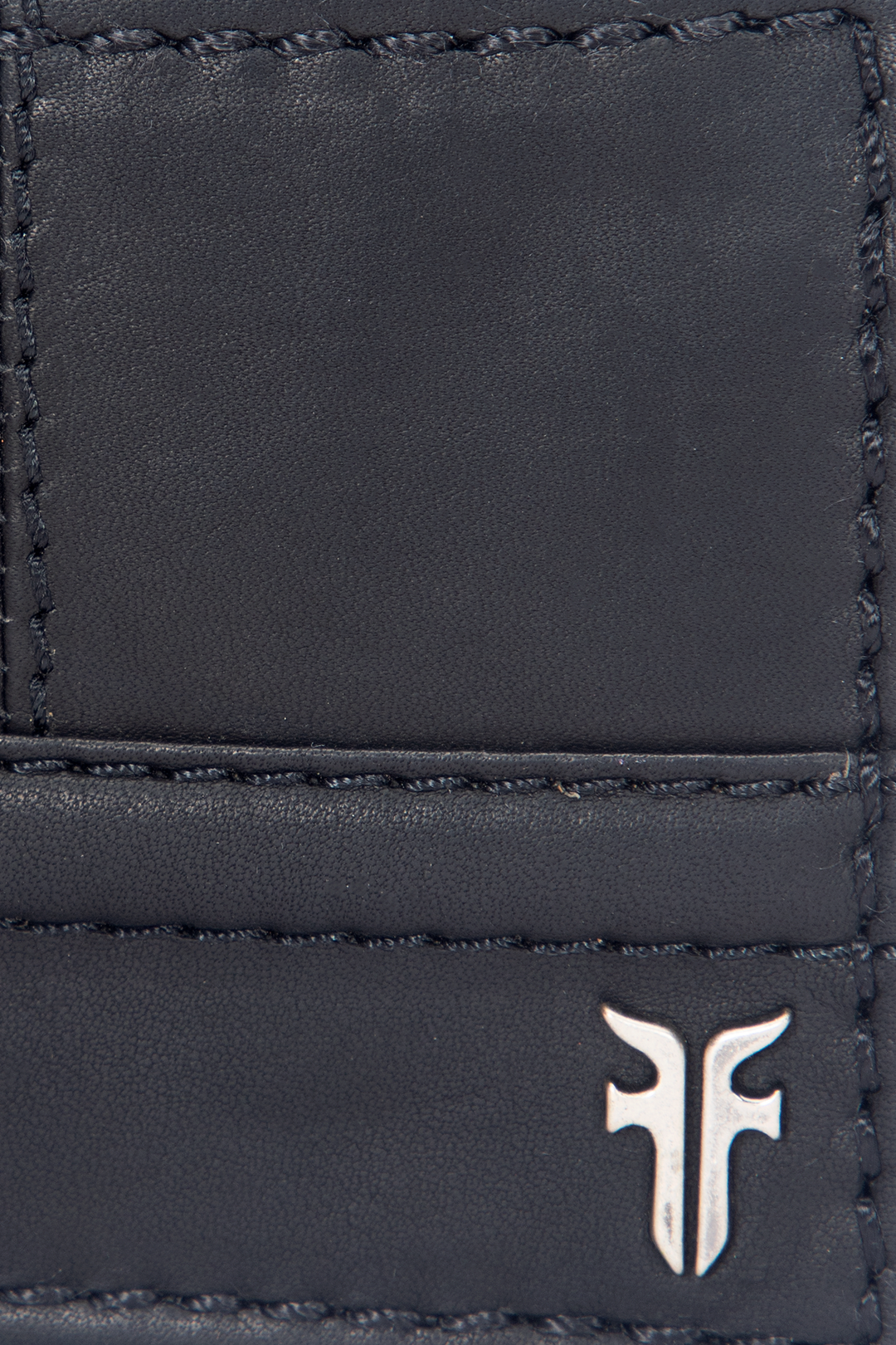 Nash Black Bifold With Foldout Cc