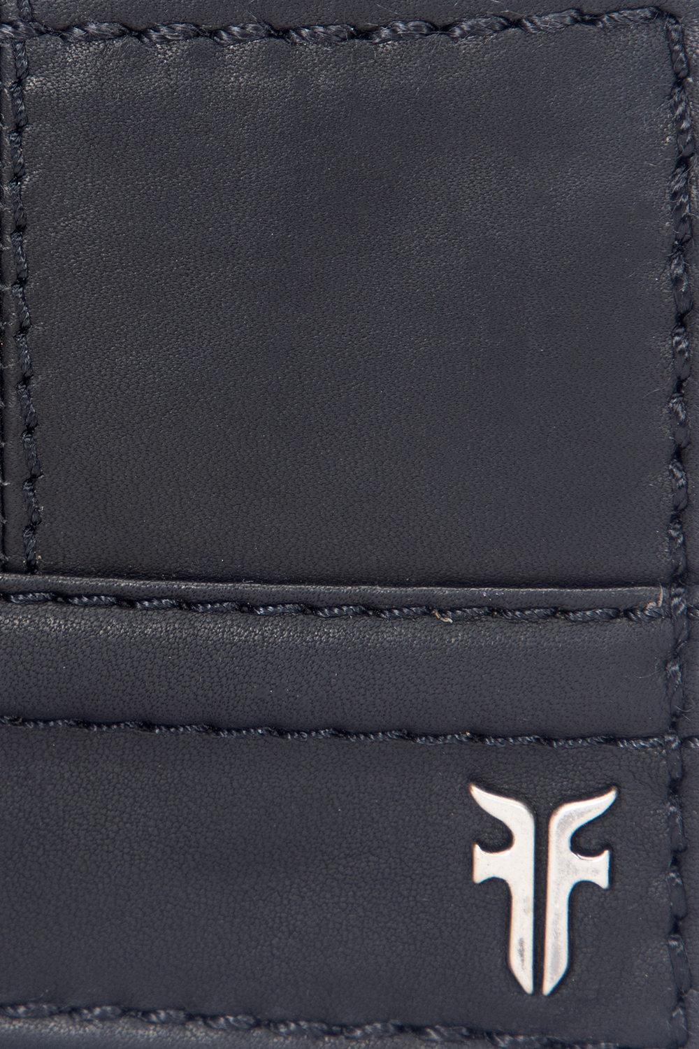 Nash Black Bifold With Foldout Cc